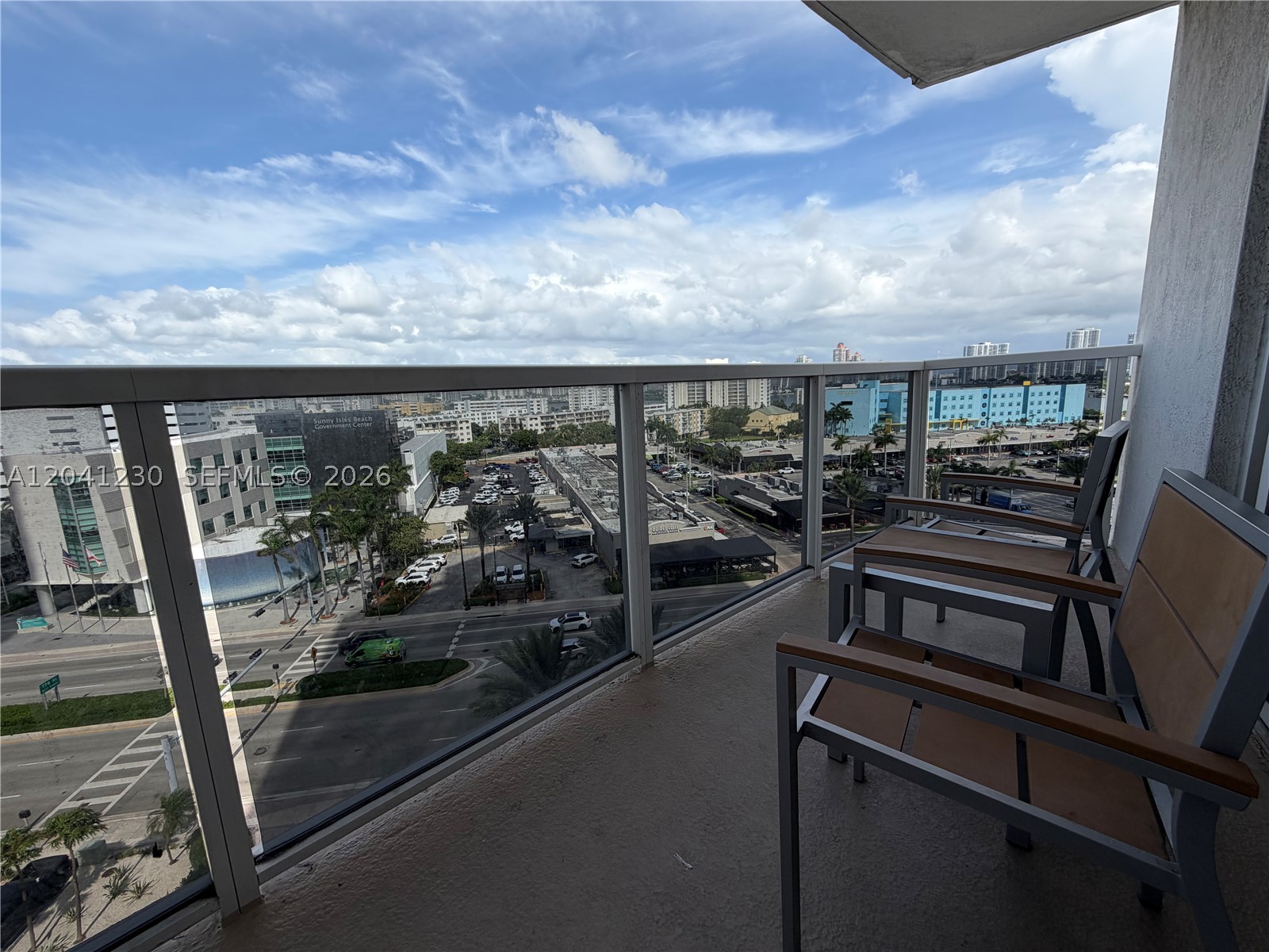 TRUMP INTERNATIONAL SONES - Residential