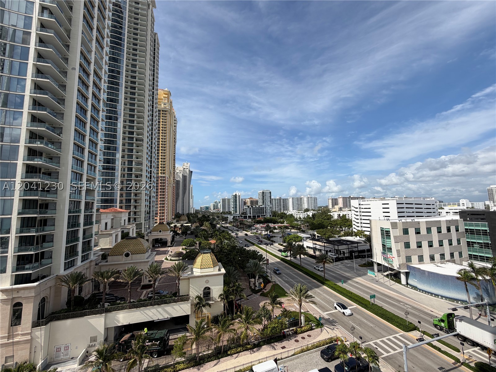 TRUMP INTERNATIONAL SONES - Residential