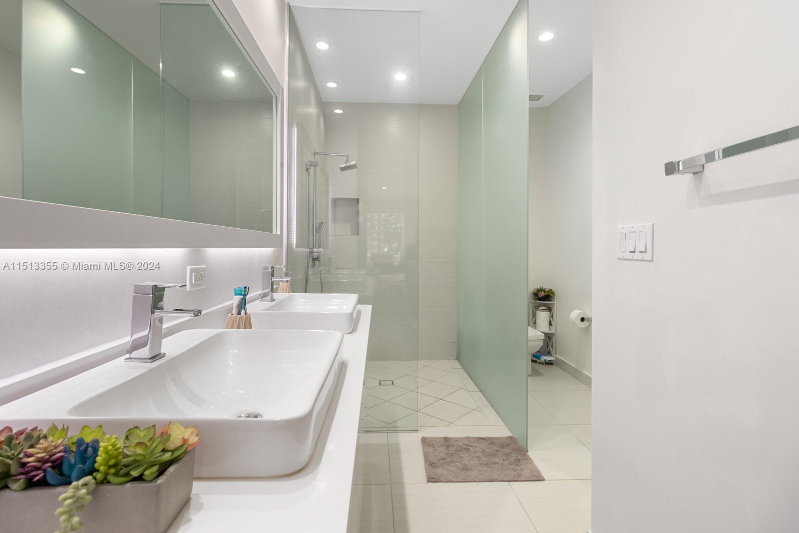 LANDMARK AT DORAL FIRST A - Residential