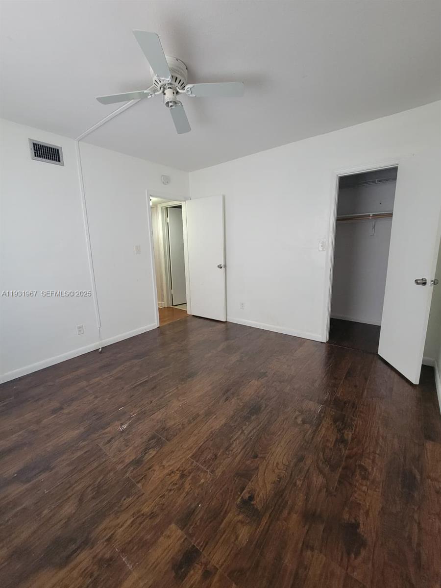 CRYSTAL GREENS NORTH COND - Residential