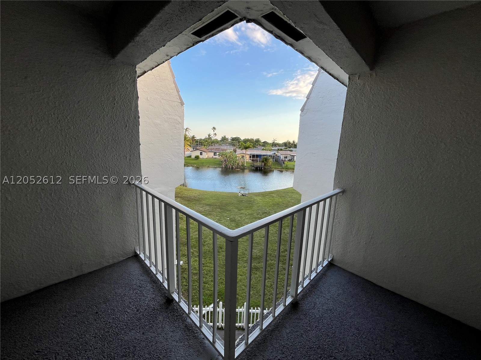 SUNRISE LAKES 37 CONDO - Residential Lease