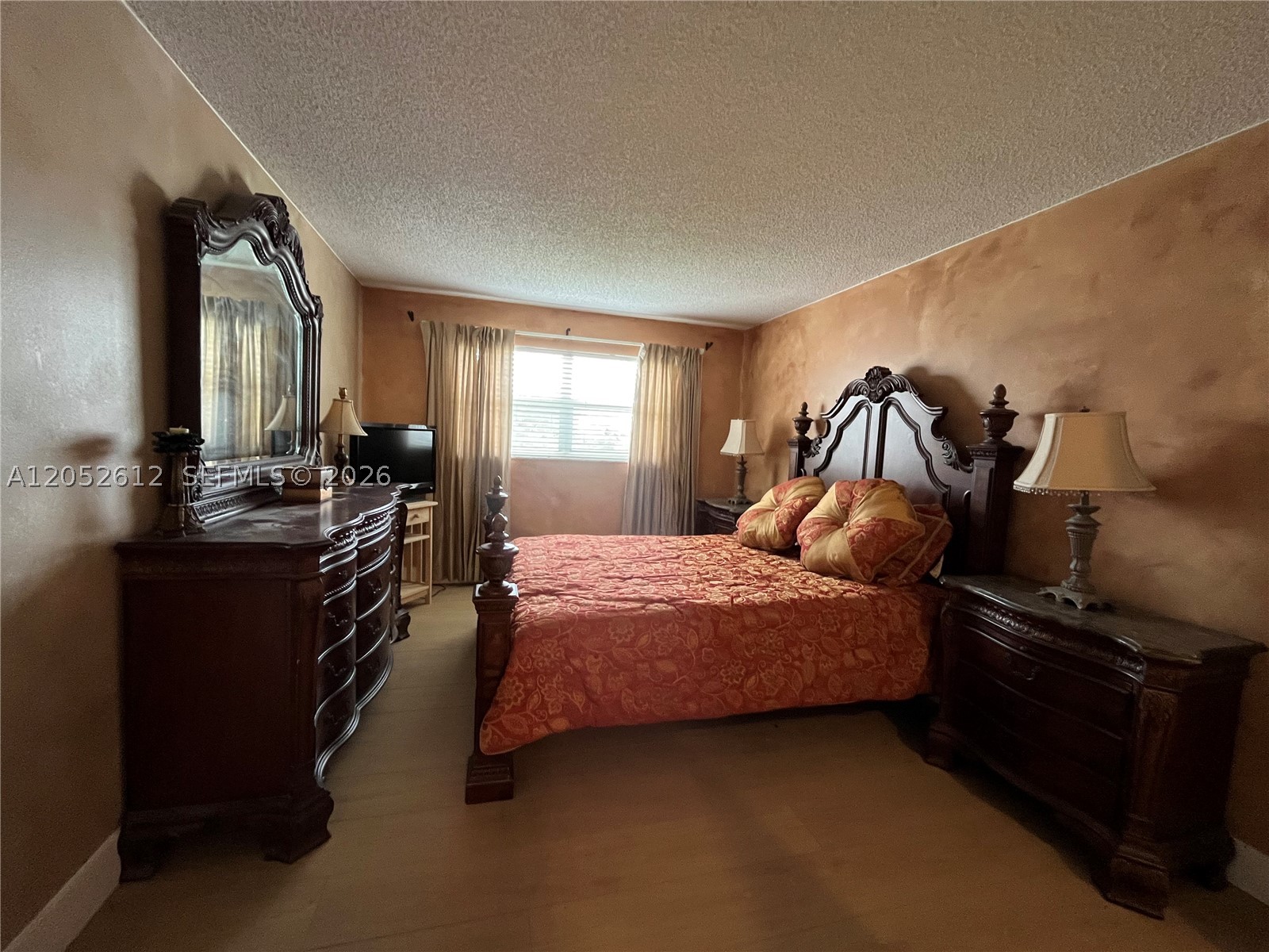 SUNRISE LAKES 37 CONDO - Residential Lease