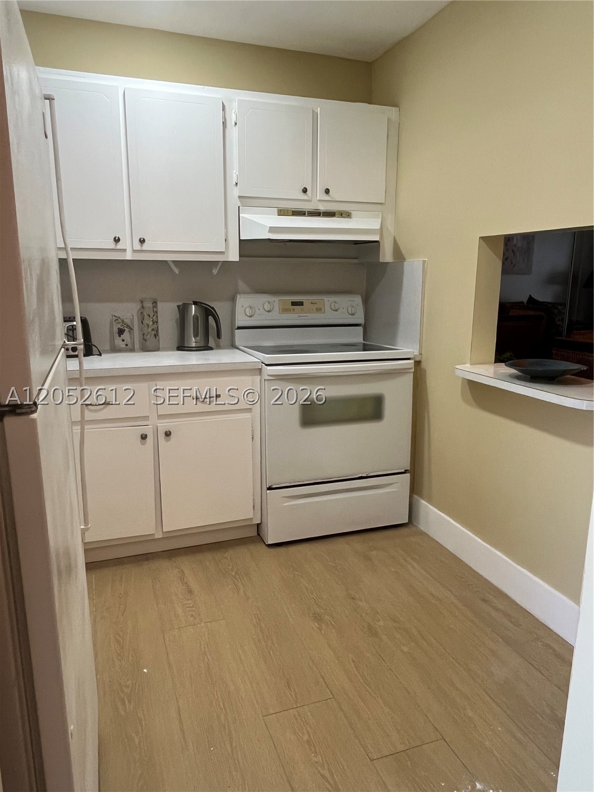 SUNRISE LAKES 37 CONDO - Residential Lease