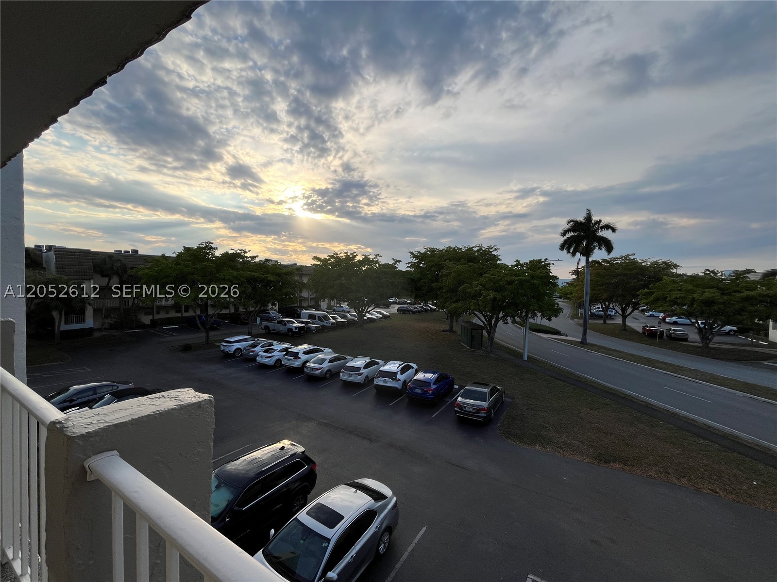 SUNRISE LAKES 37 CONDO - Residential Lease