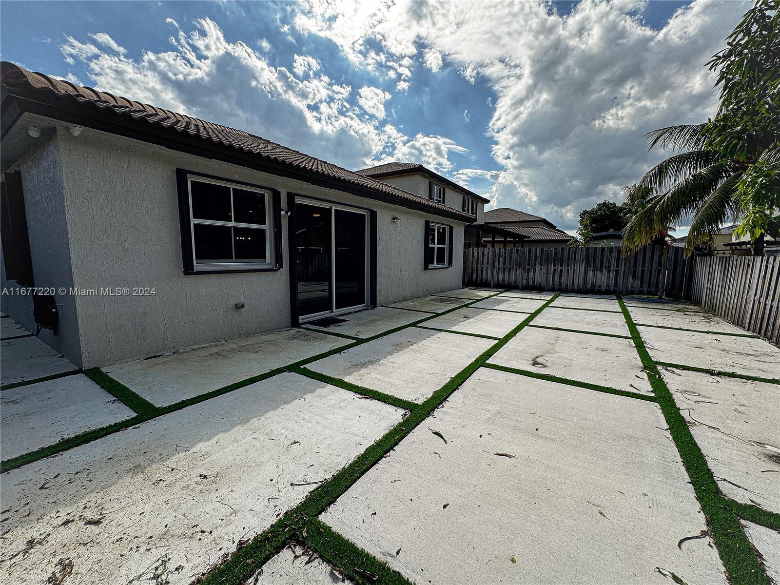 HEMINGWAY POINT - Residential Lease