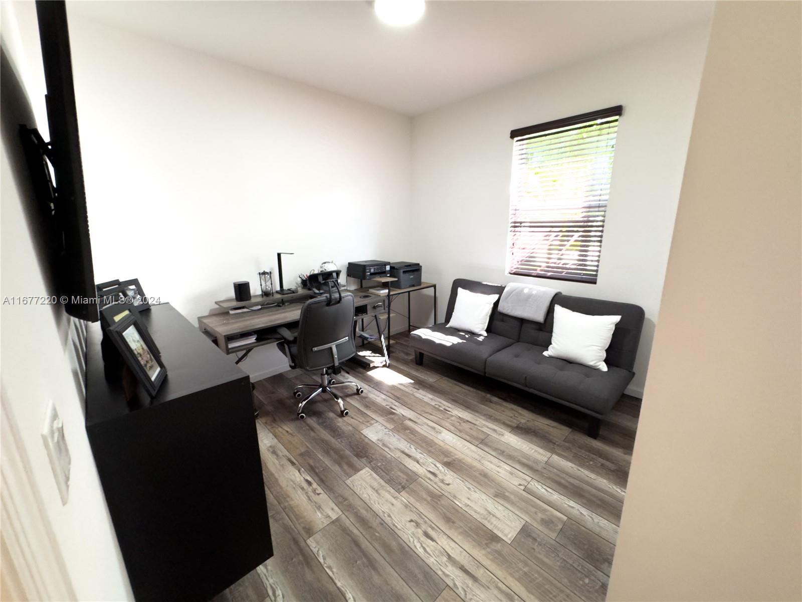 HEMINGWAY POINT - Residential Lease