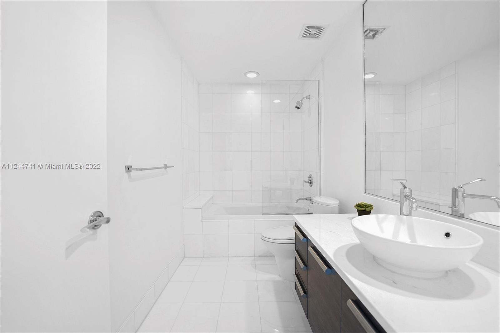 ARTECH RESIDENCES AT AVEN - Residential