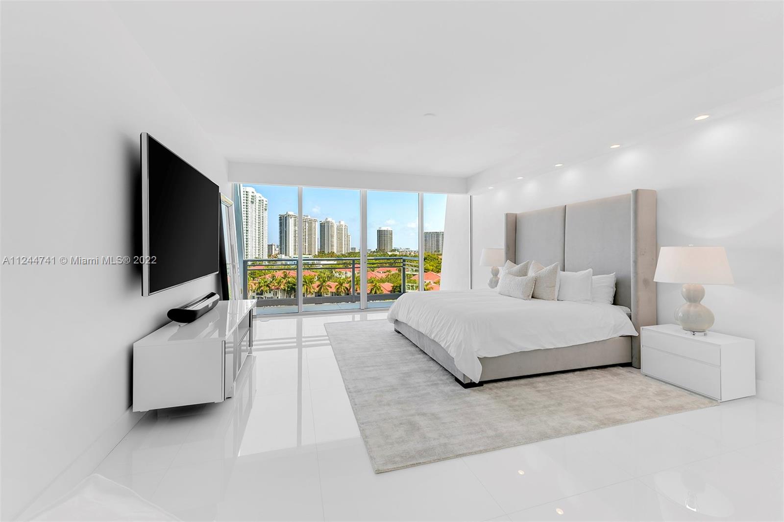 ARTECH RESIDENCES AT AVEN - Residential