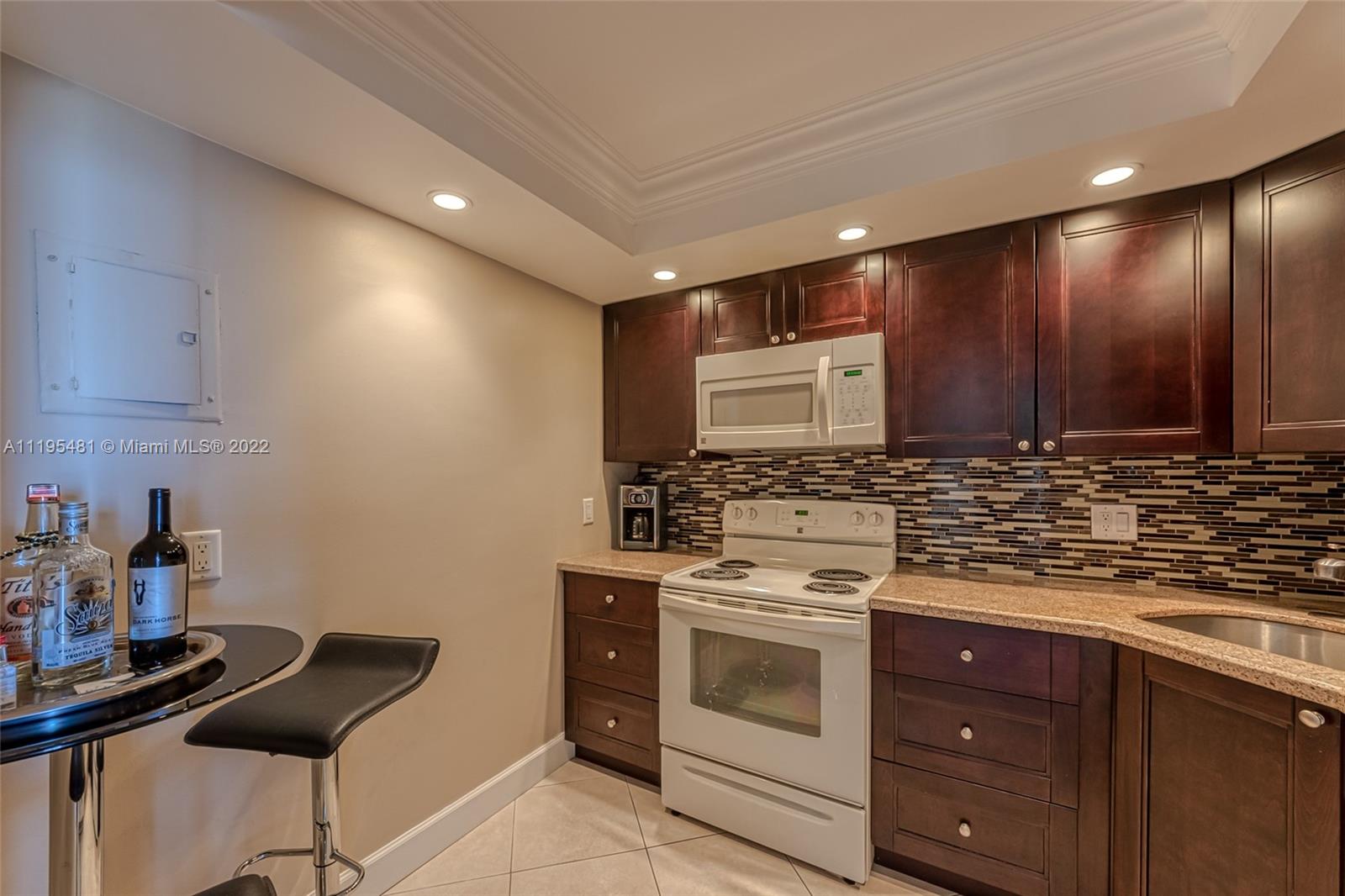 POMPANO BEACH CLUB NORTH - Residential Lease