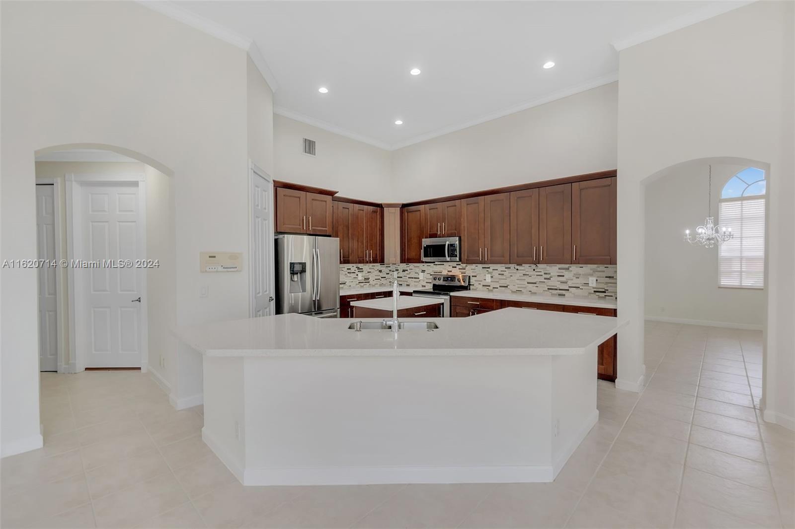 PEMBROKE FALLS -PHASE 4 - Residential Lease