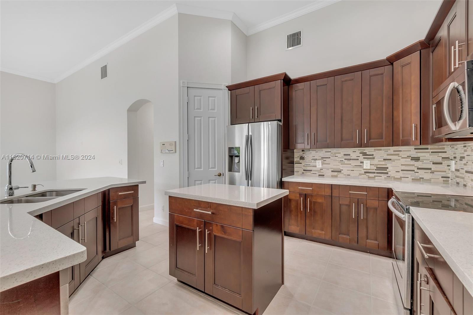 PEMBROKE FALLS -PHASE 4 - Residential Lease