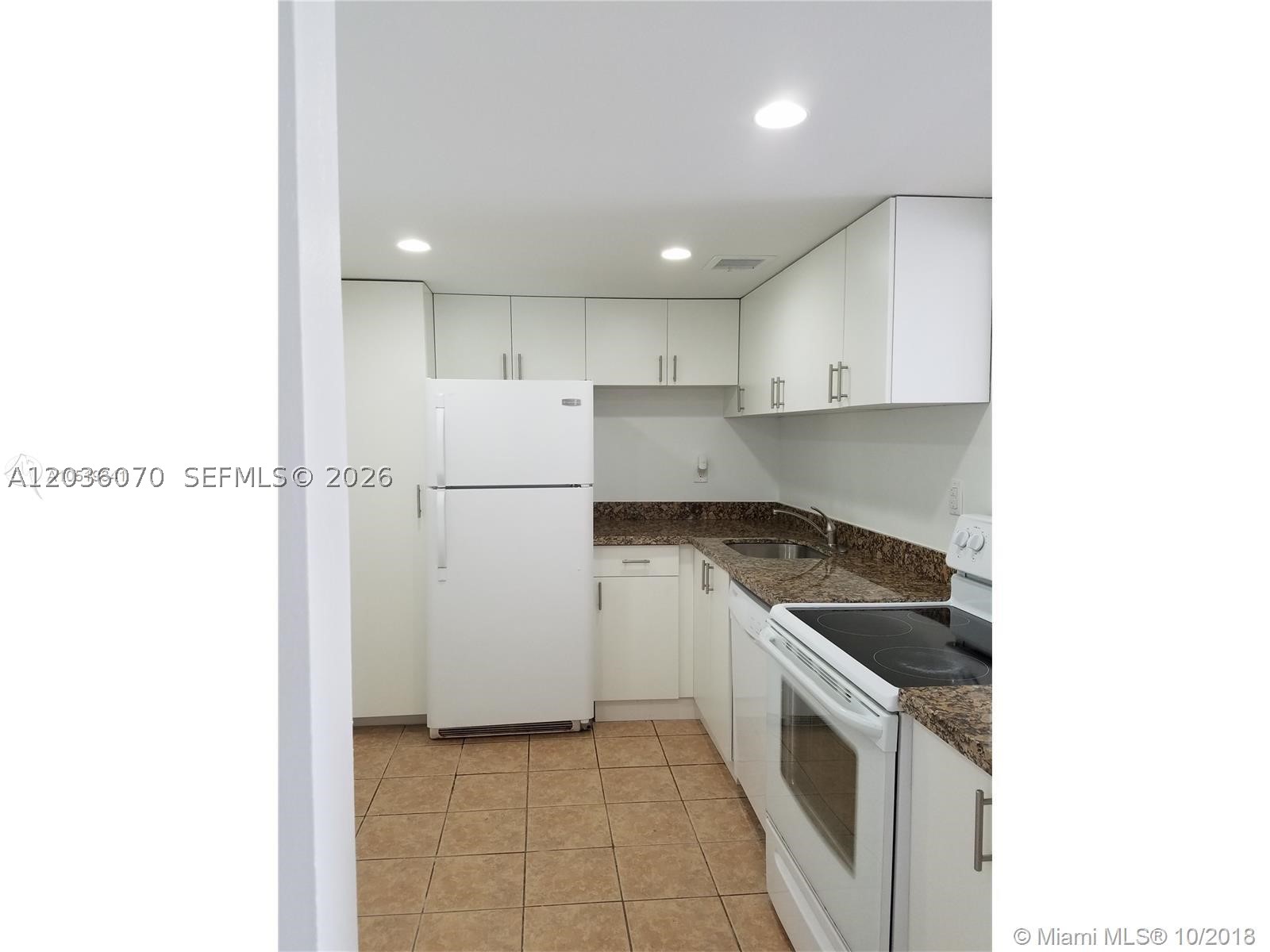 BAYVIEW PALMS CONDO - Residential