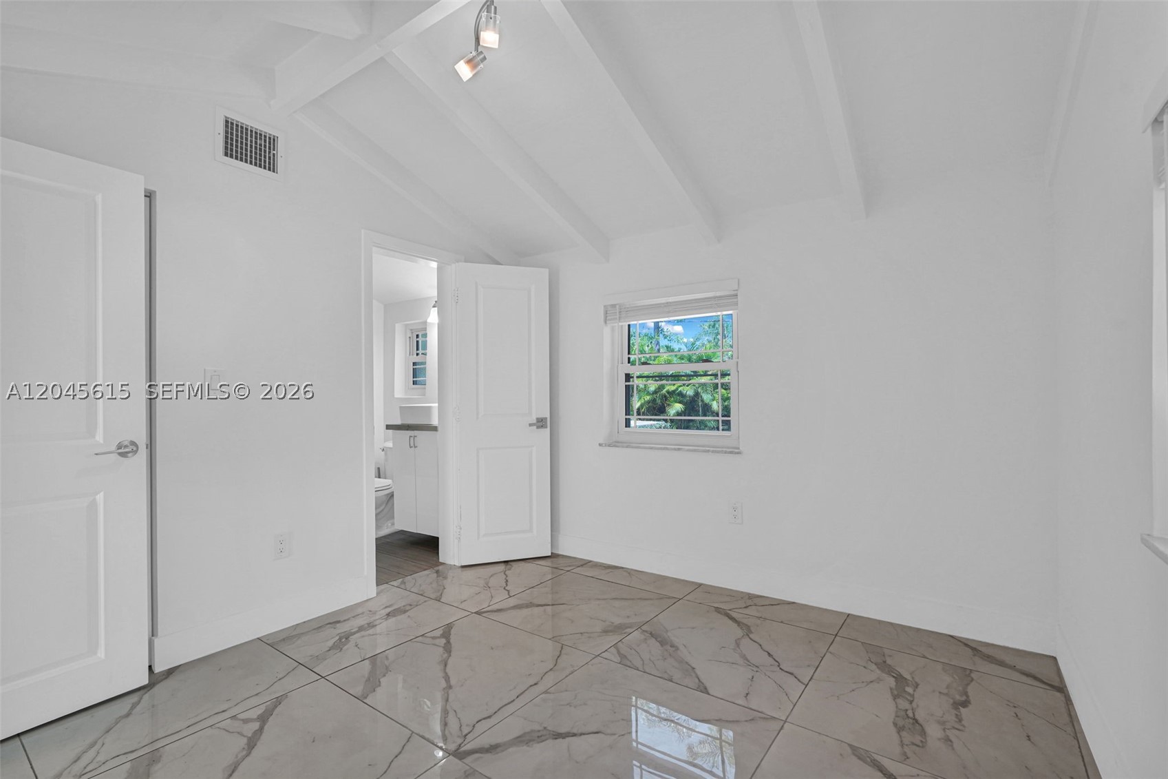 MIAMI SHORES SEC 1 AMD - Residential