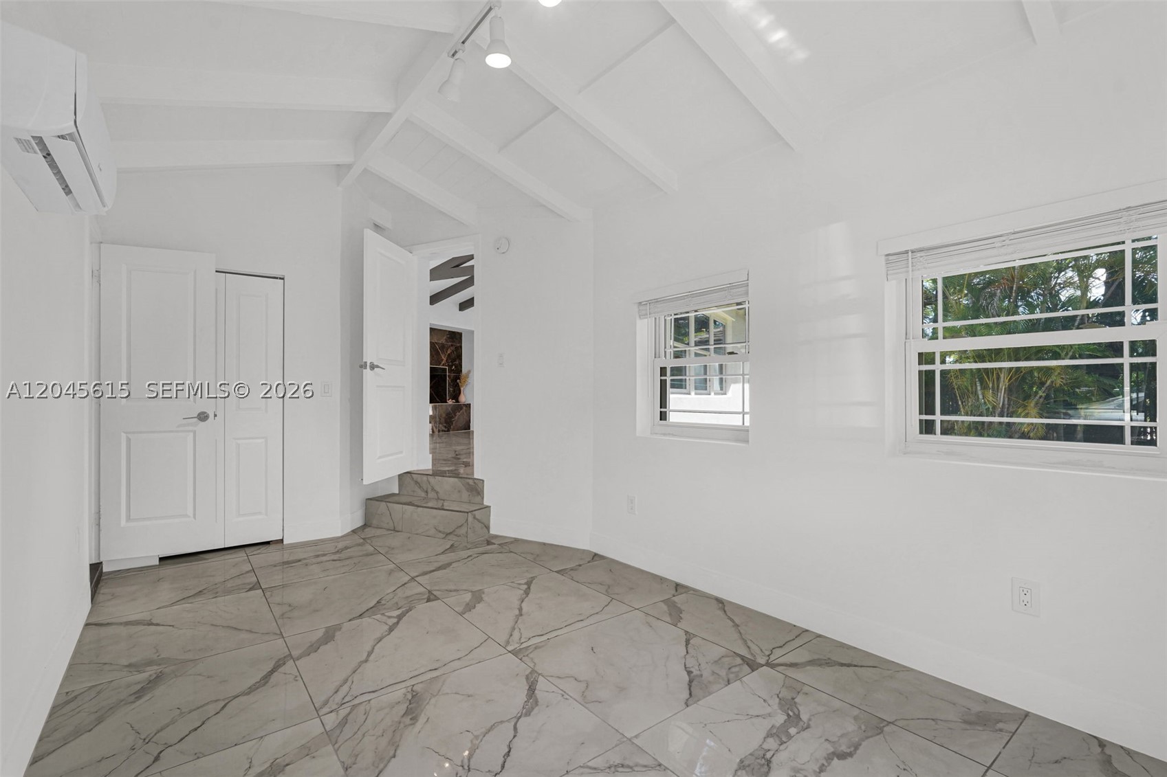 MIAMI SHORES SEC 1 AMD - Residential