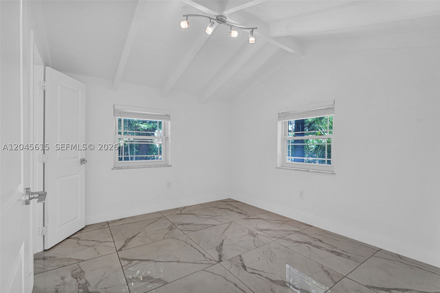 MIAMI SHORES SEC 1 AMD - Residential