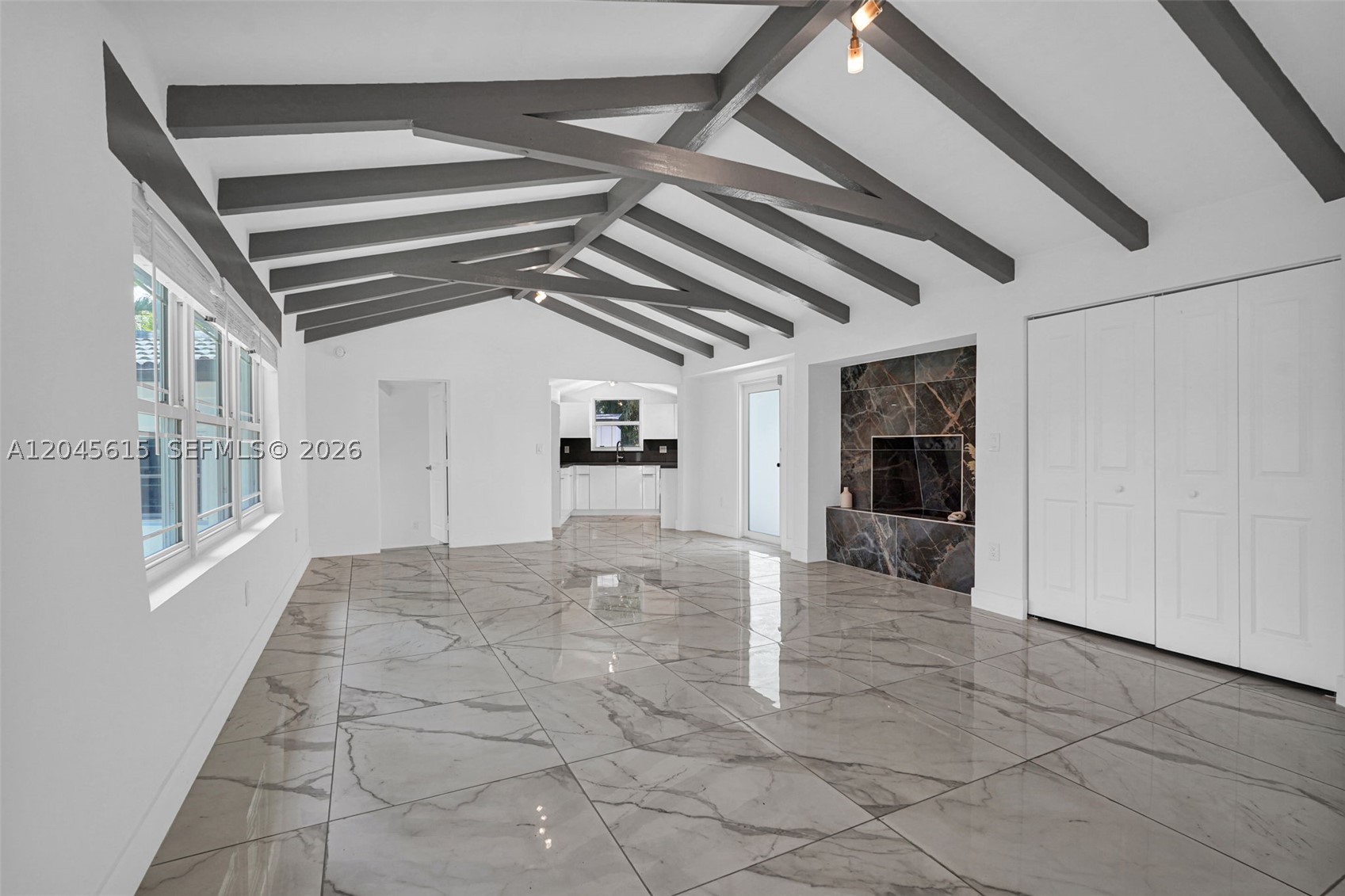 MIAMI SHORES SEC 1 AMD - Residential