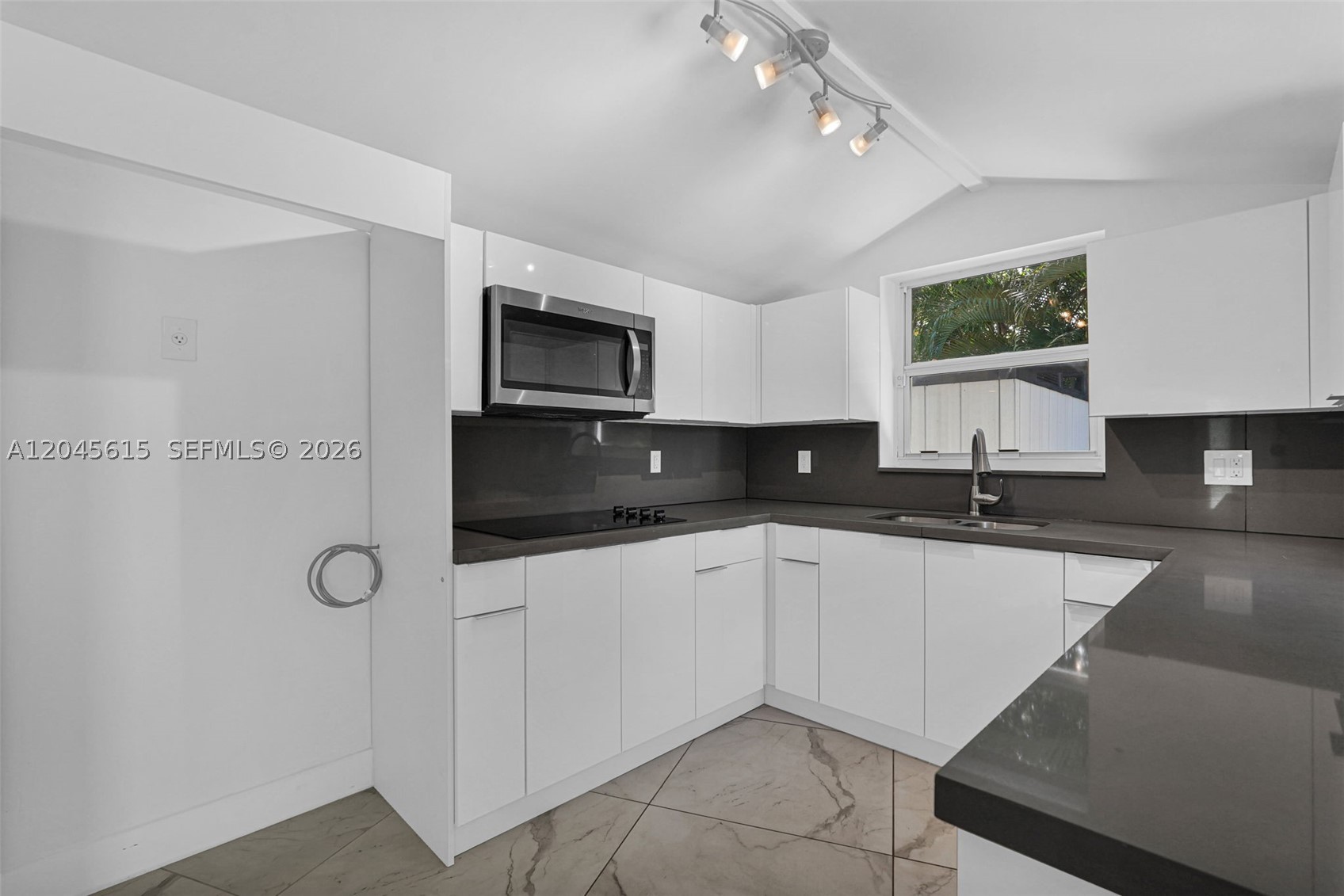 MIAMI SHORES SEC 1 AMD - Residential