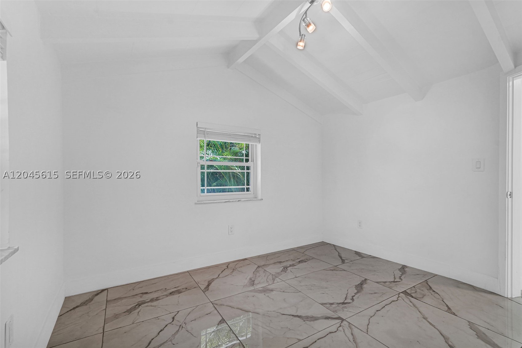MIAMI SHORES SEC 1 AMD - Residential