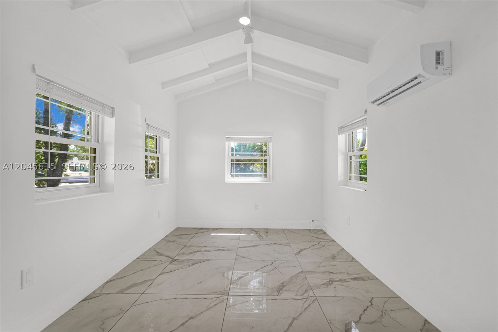 MIAMI SHORES SEC 1 AMD - Residential