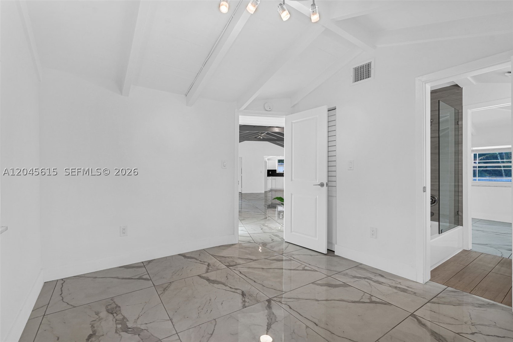 MIAMI SHORES SEC 1 AMD - Residential