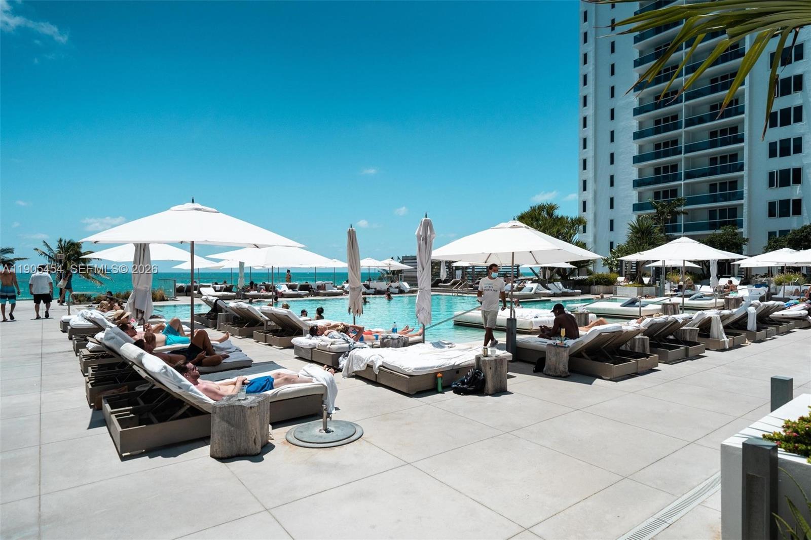 RONEY PALACE CONDO - Residential