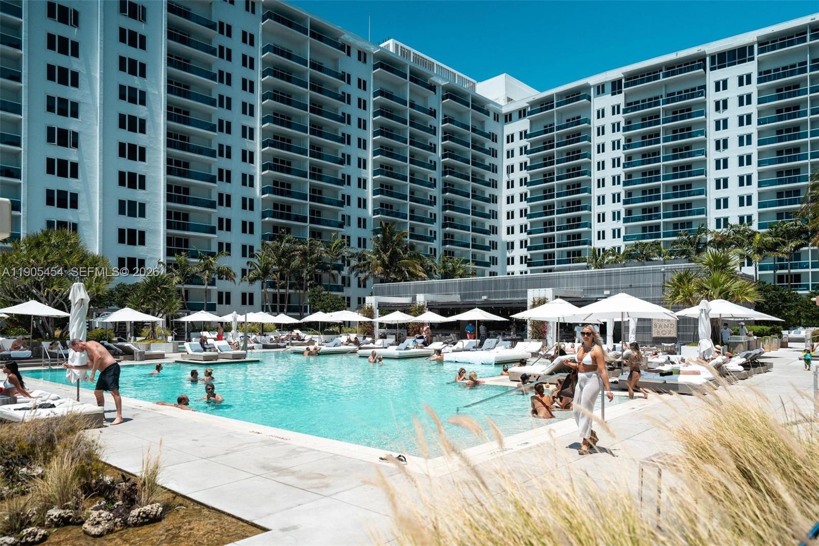 RONEY PALACE CONDO - Residential