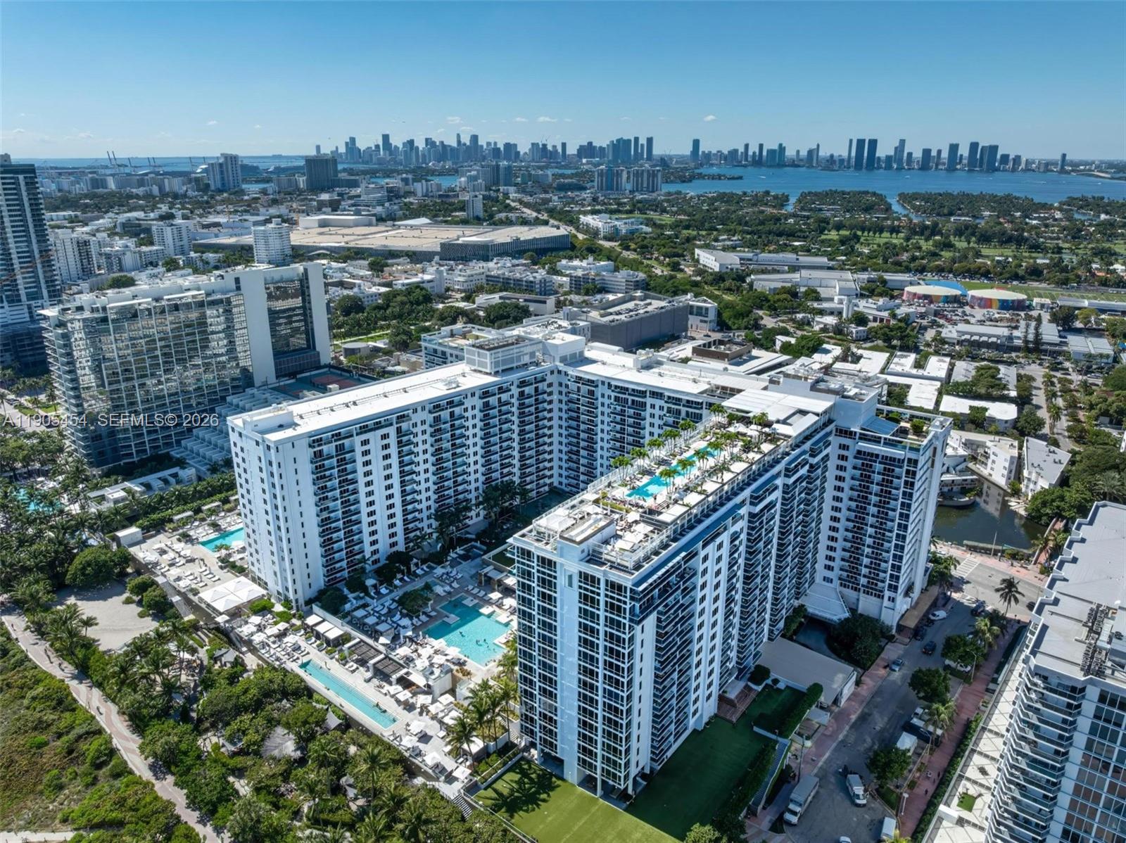RONEY PALACE CONDO - Residential