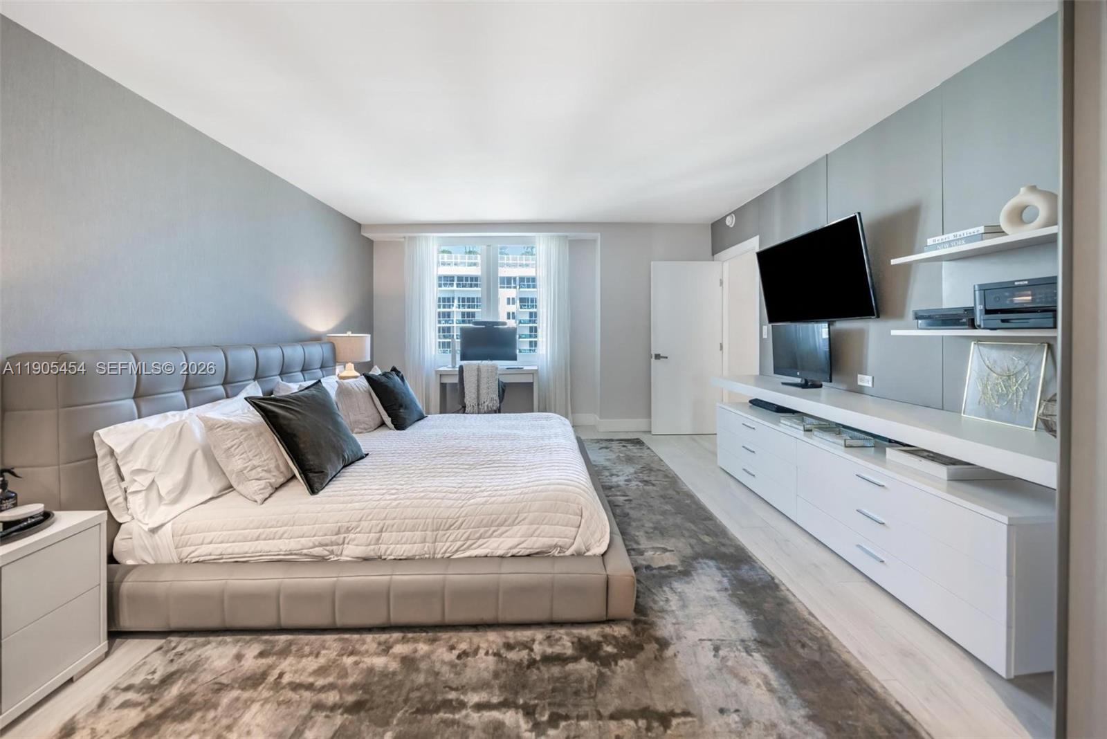 RONEY PALACE CONDO - Residential