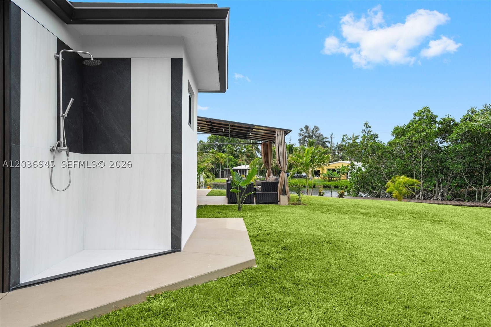 LOOK HOMESITES NO 4 - Residential