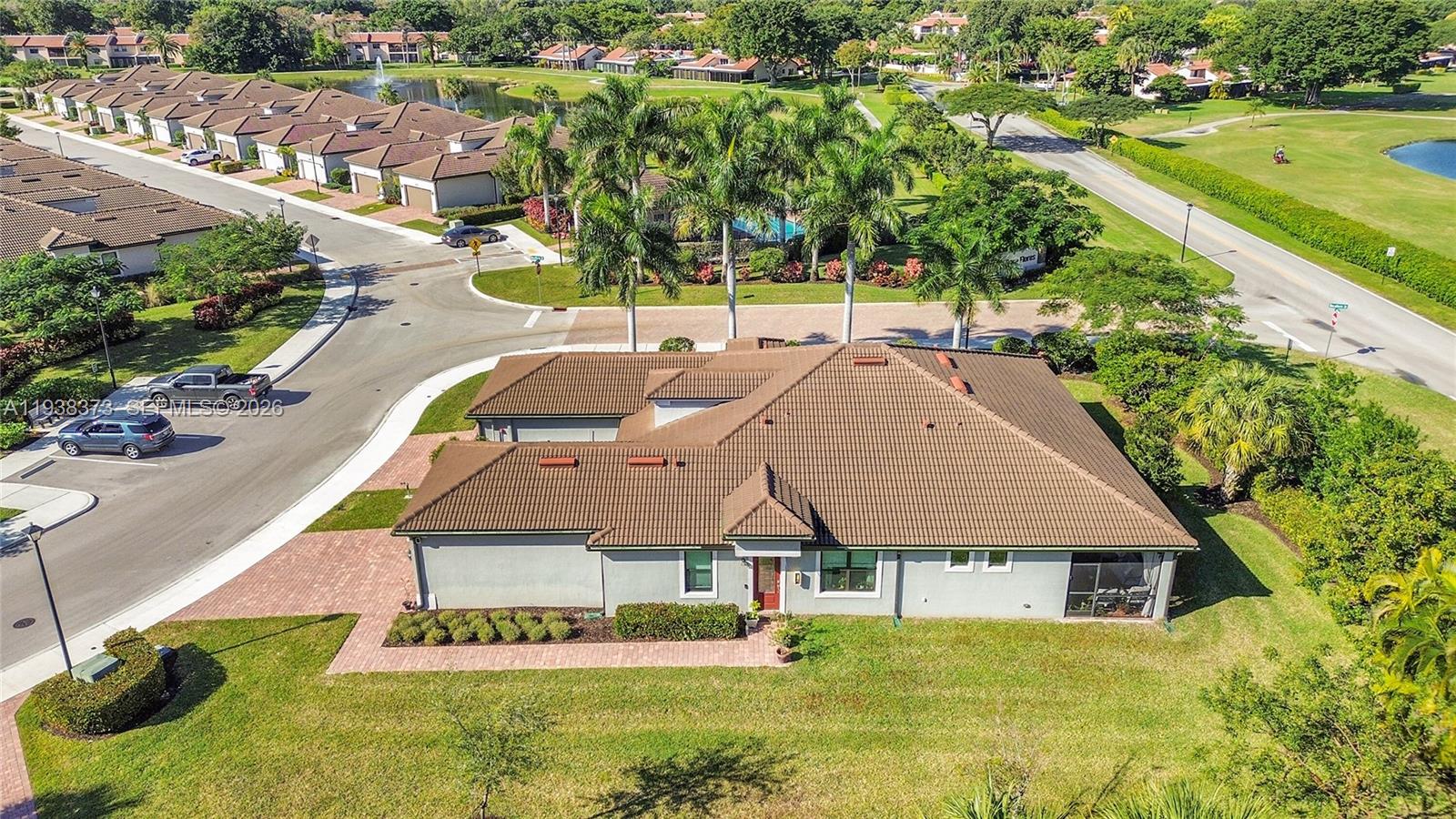 BOCA FLORES CONDO - Residential