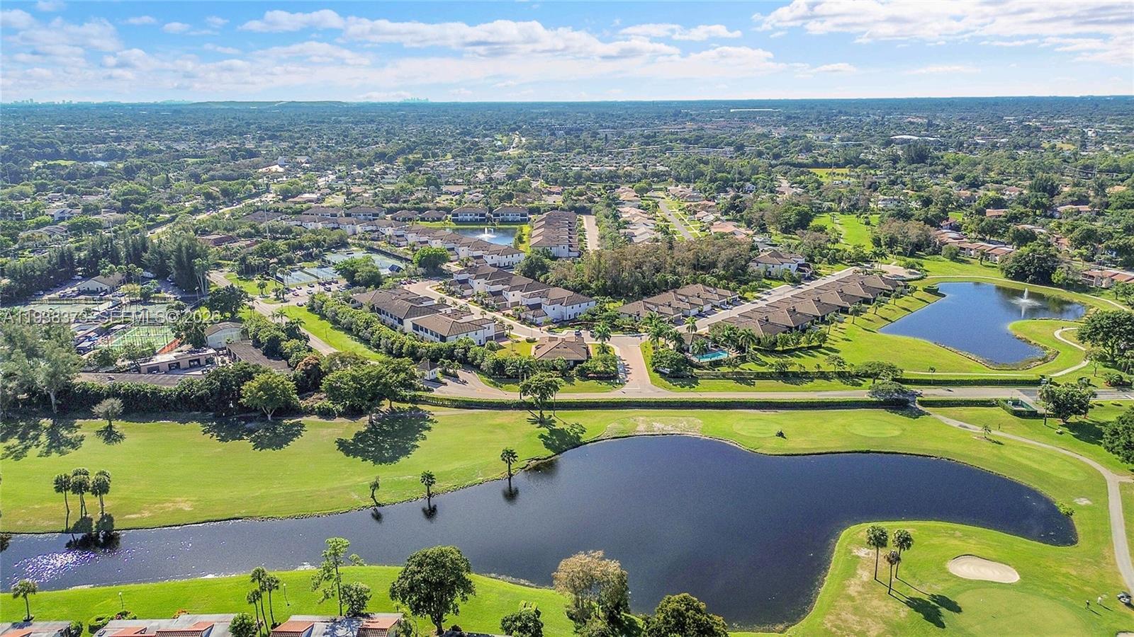 BOCA FLORES CONDO - Residential