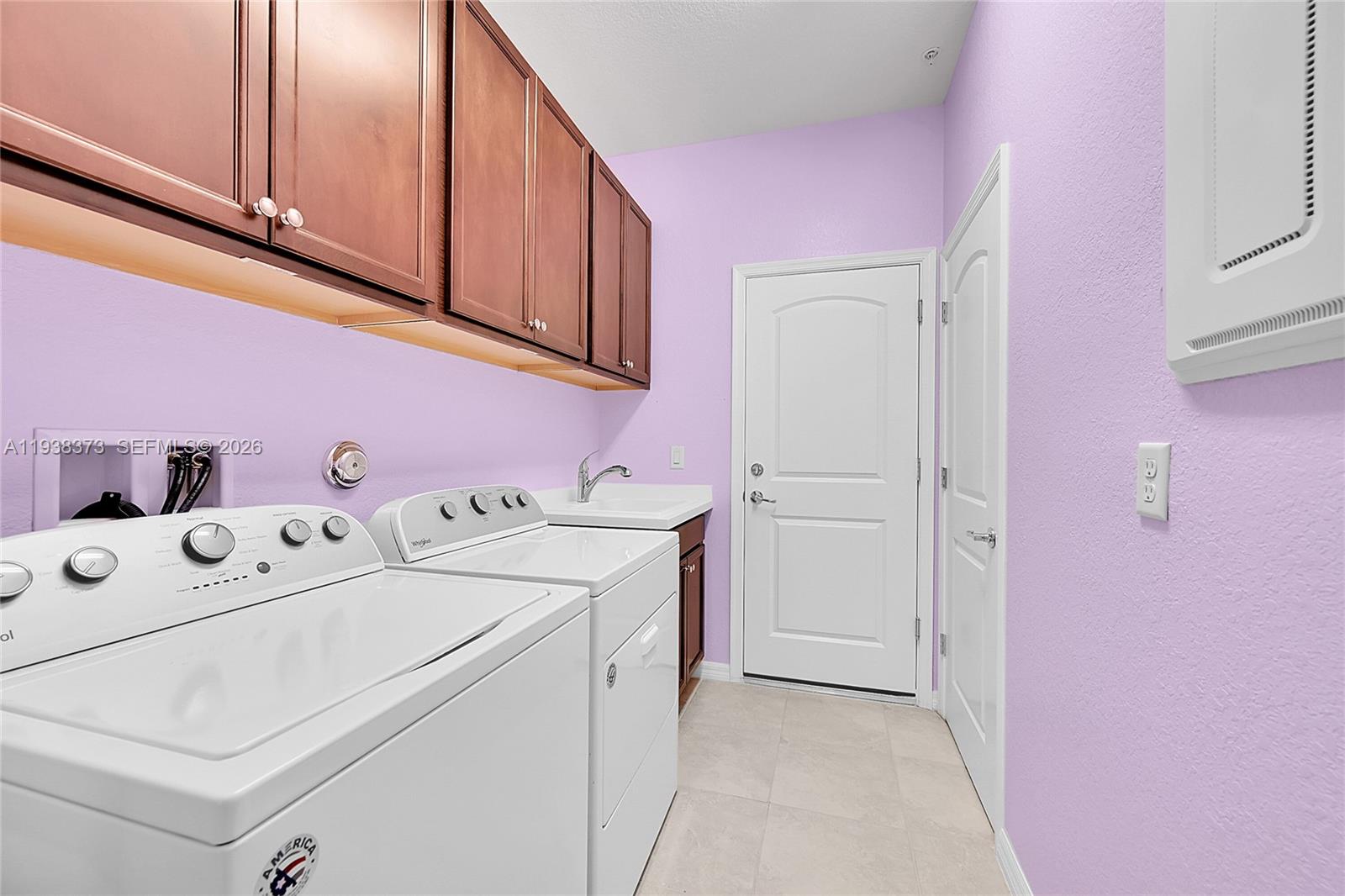 BOCA FLORES CONDO - Residential