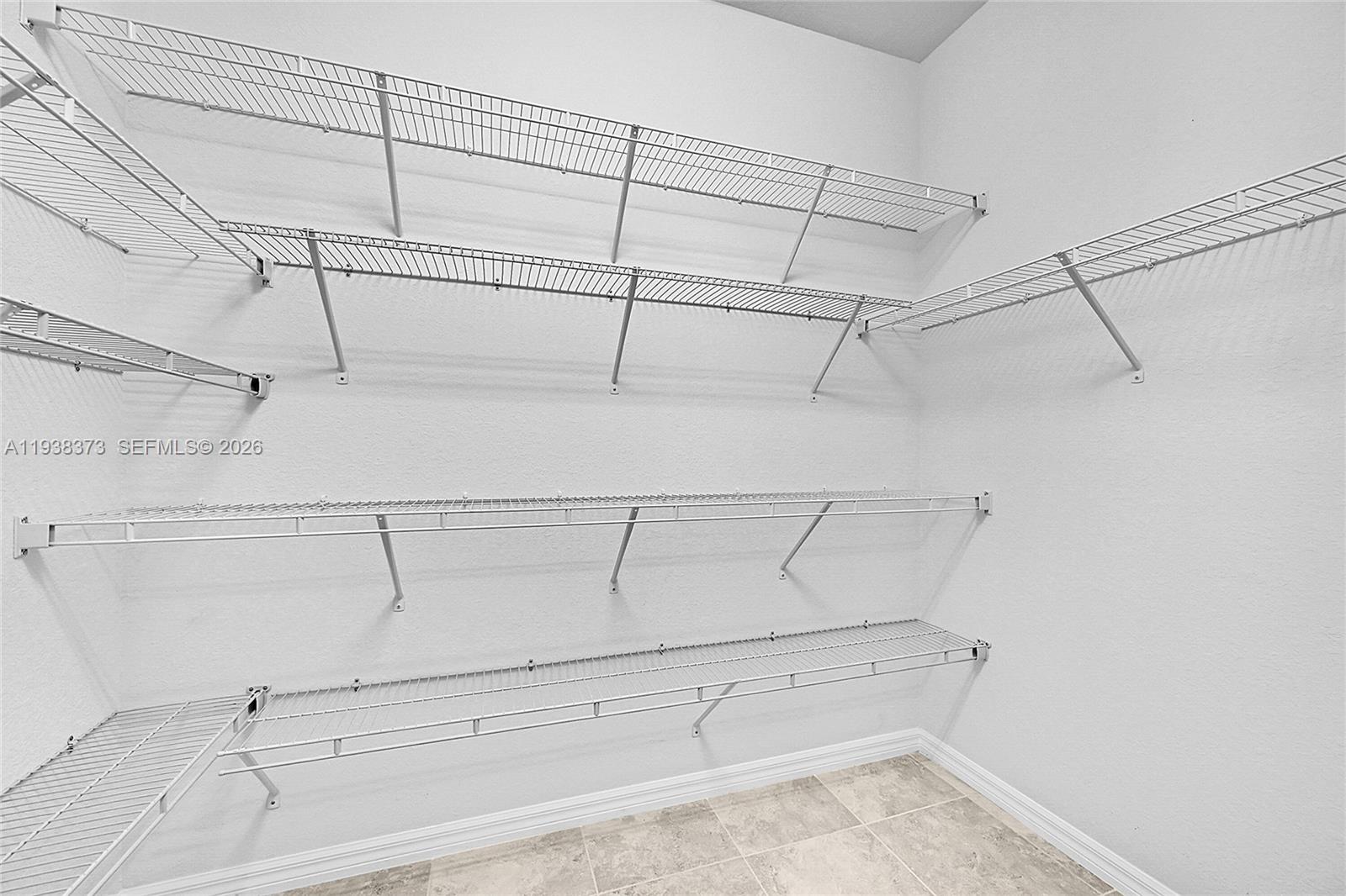 BOCA FLORES CONDO - Residential