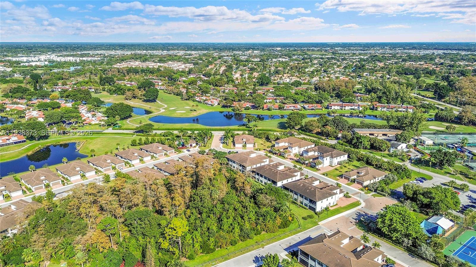 BOCA FLORES CONDO - Residential