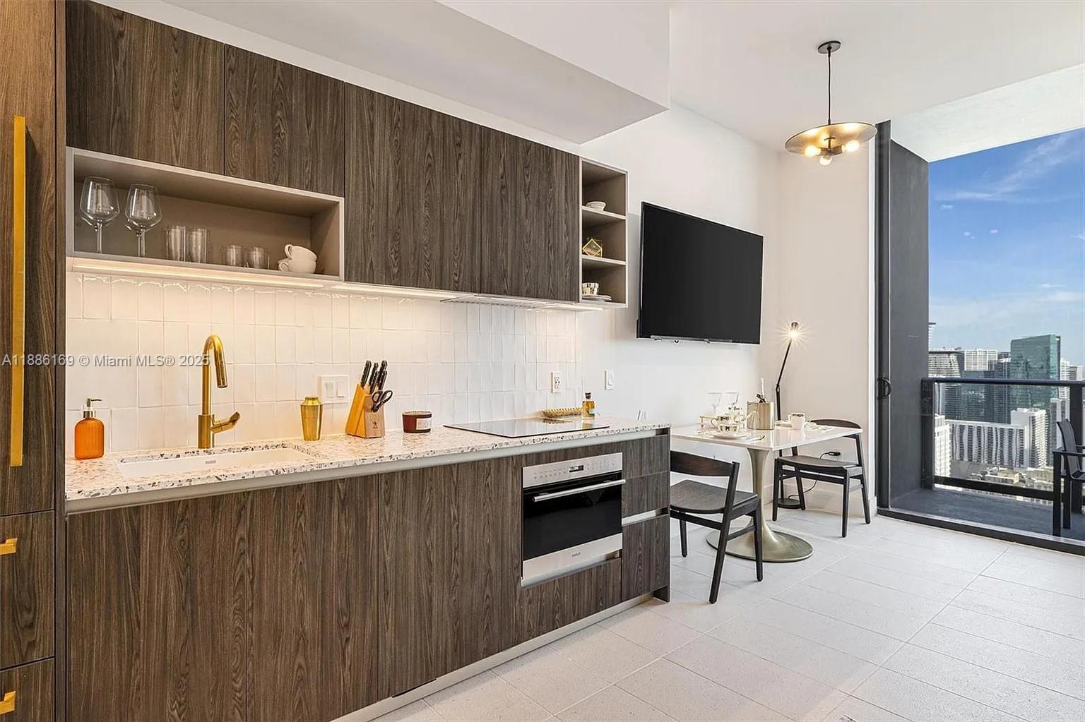 NATIIVO / GALE RESIDENCES - Residential