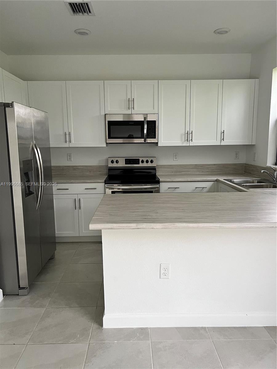 ENCLAVE SOUTH PHASE 2 - Residential