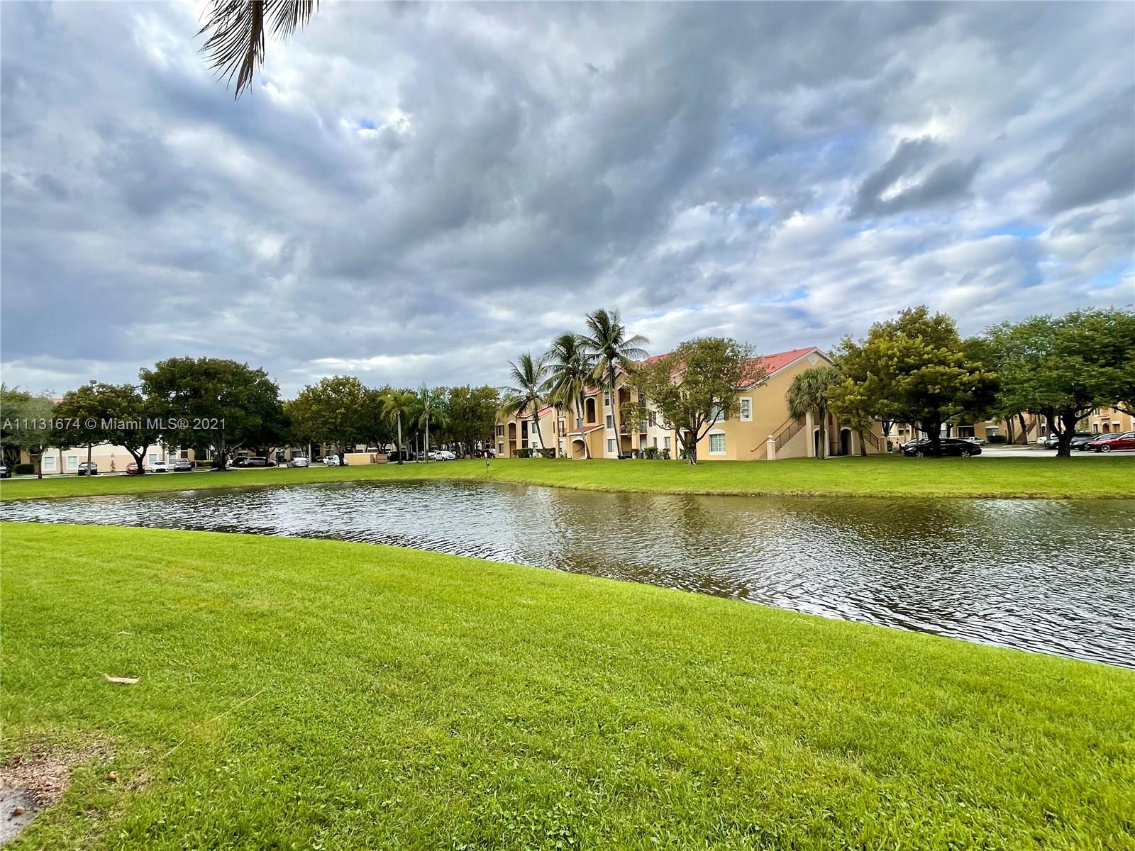 EMERALD ISLE AT LAGUNA - Residential Lease
