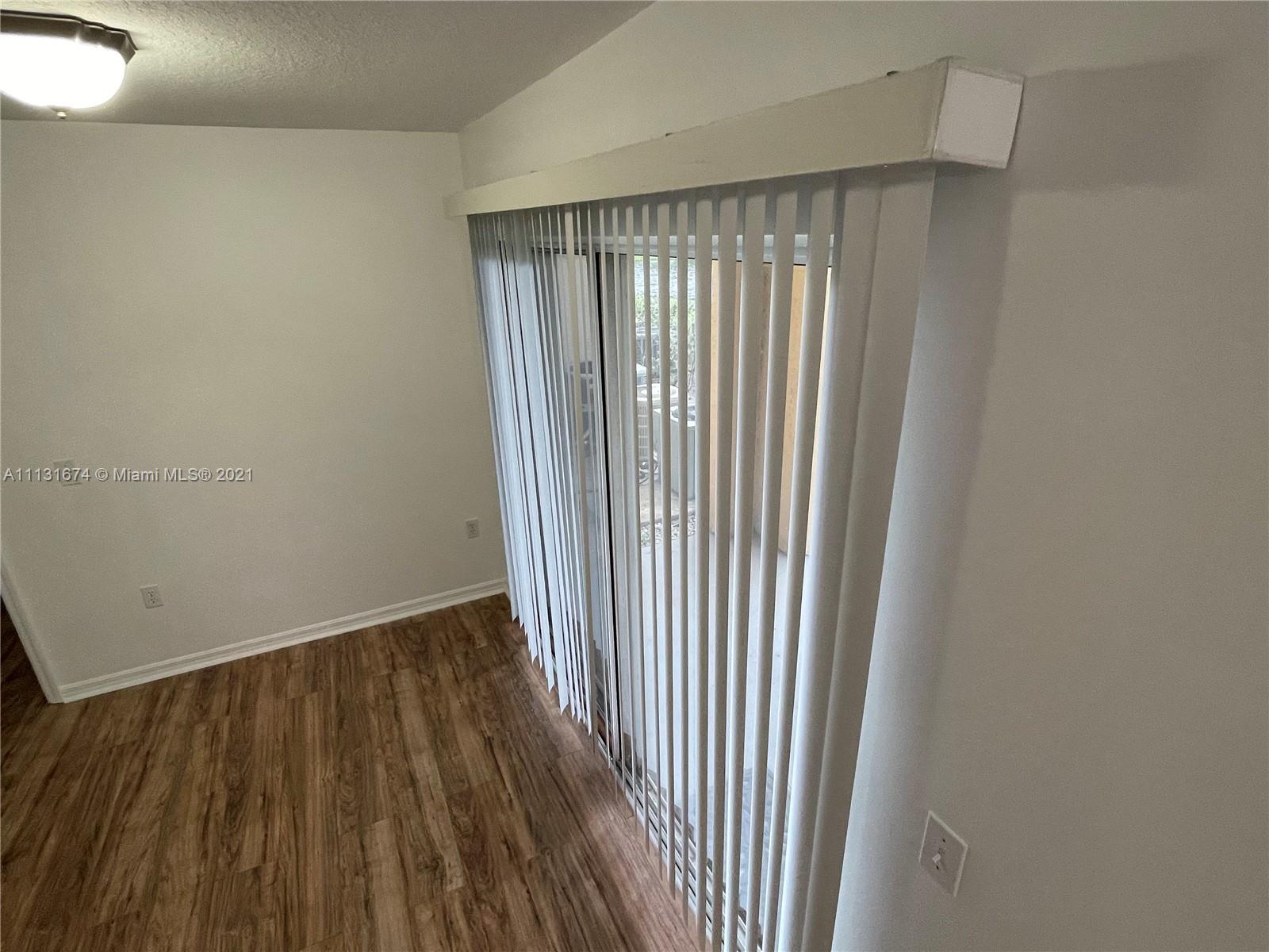 EMERALD ISLE AT LAGUNA - Residential Lease