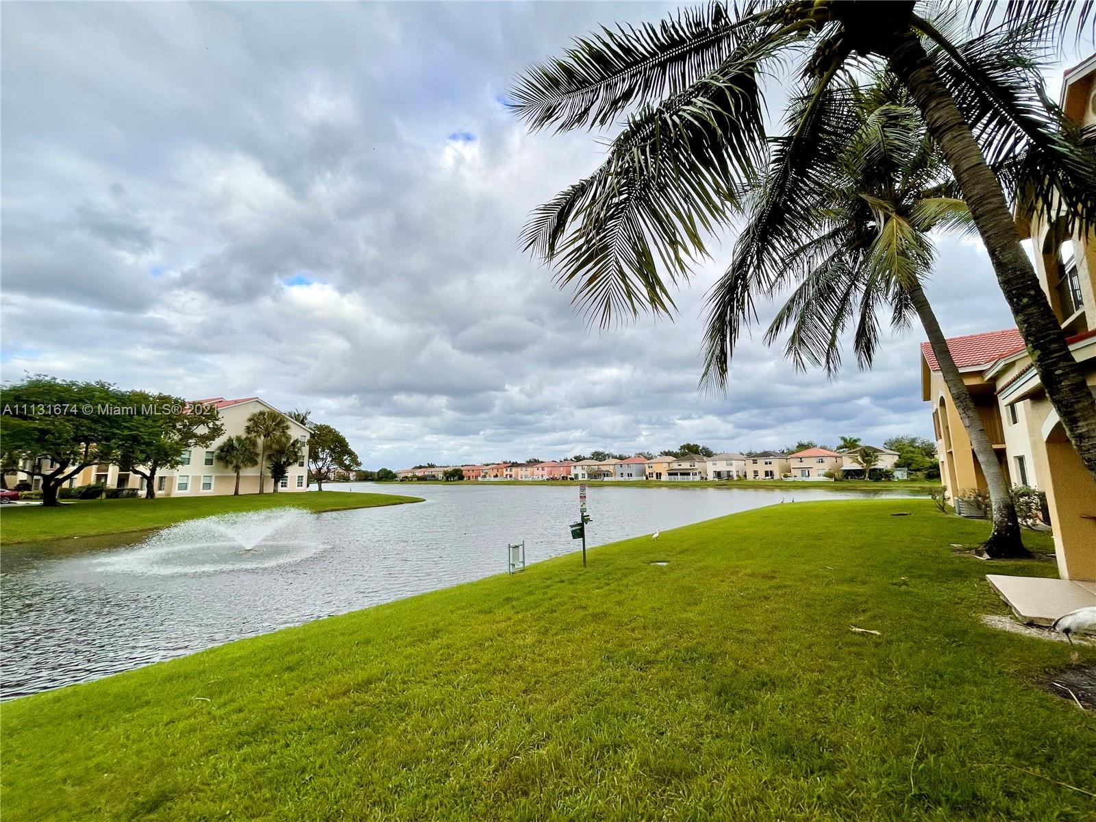 EMERALD ISLE AT LAGUNA - Residential Lease