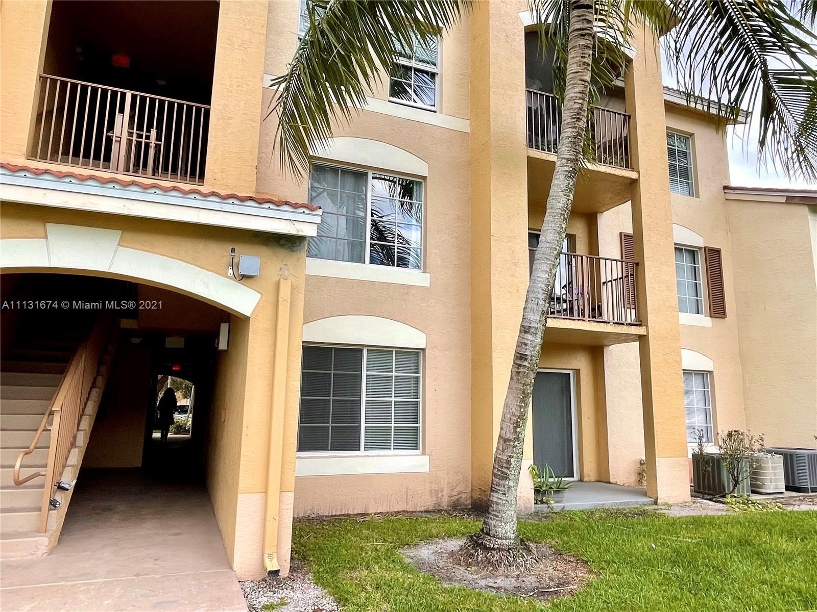 EMERALD ISLE AT LAGUNA - Residential Lease