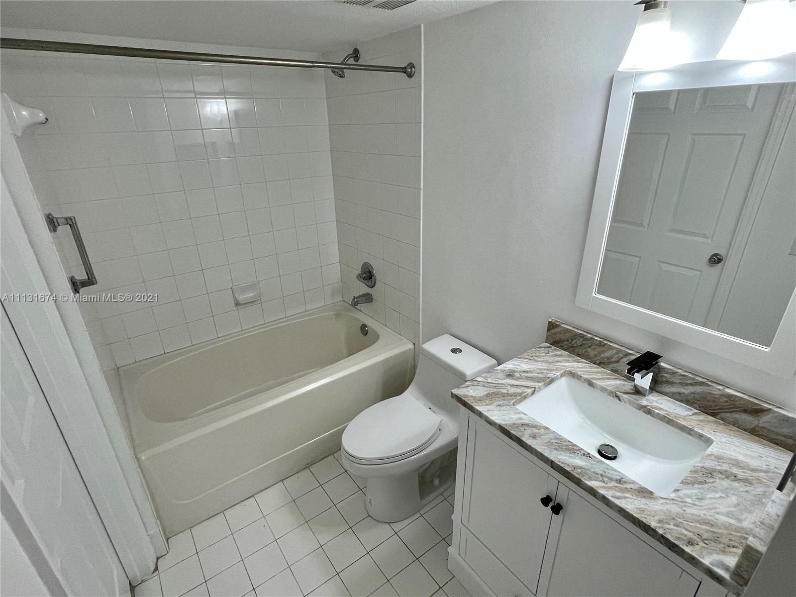 EMERALD ISLE AT LAGUNA - Residential Lease