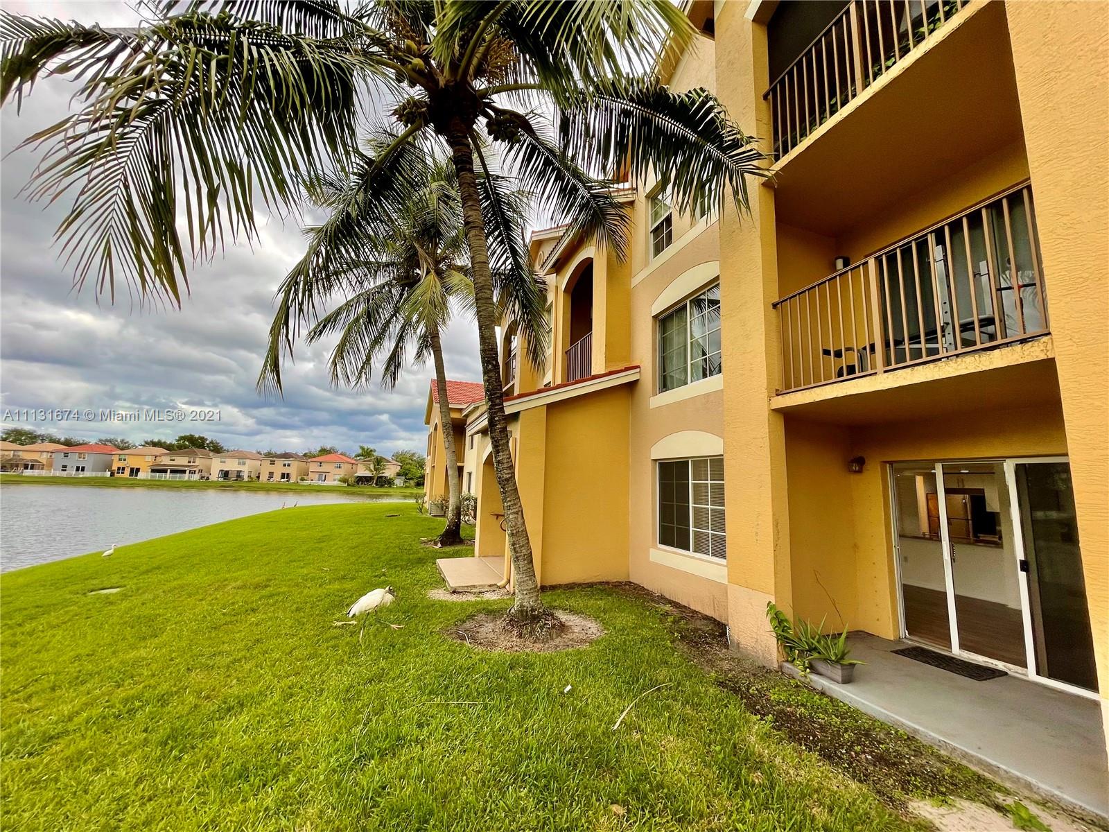 EMERALD ISLE AT LAGUNA - Residential Lease