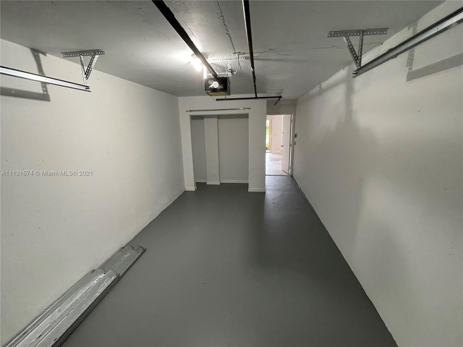 EMERALD ISLE AT LAGUNA - Residential Lease
