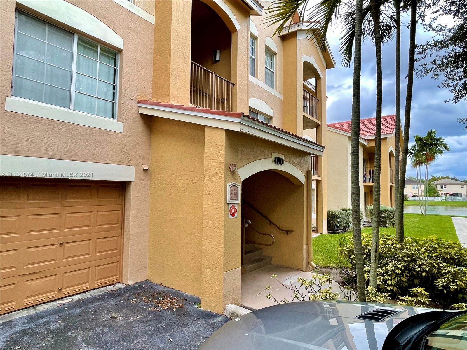 EMERALD ISLE AT LAGUNA - Residential Lease
