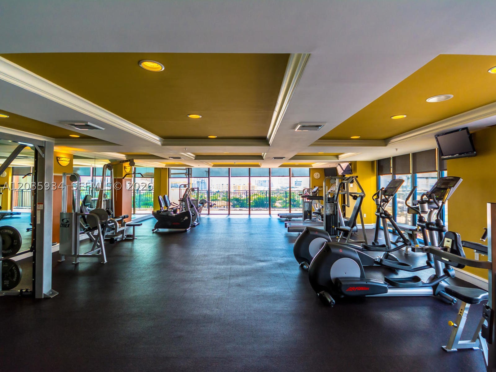 PUERTA DE PALMAS CONDO - Residential Lease