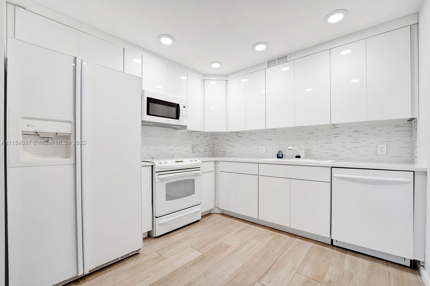 LINCOLN AT CENTURY VILLAG - Residential