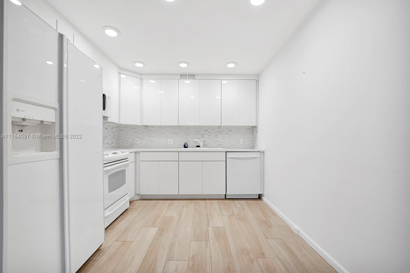 LINCOLN AT CENTURY VILLAG - Residential