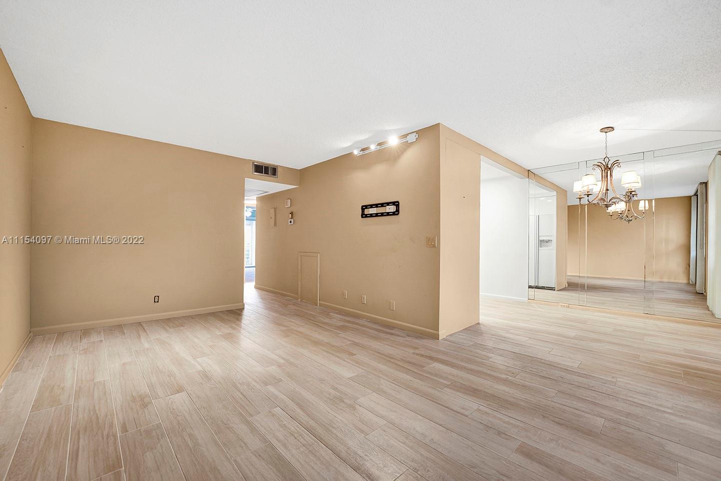 LINCOLN AT CENTURY VILLAG - Residential