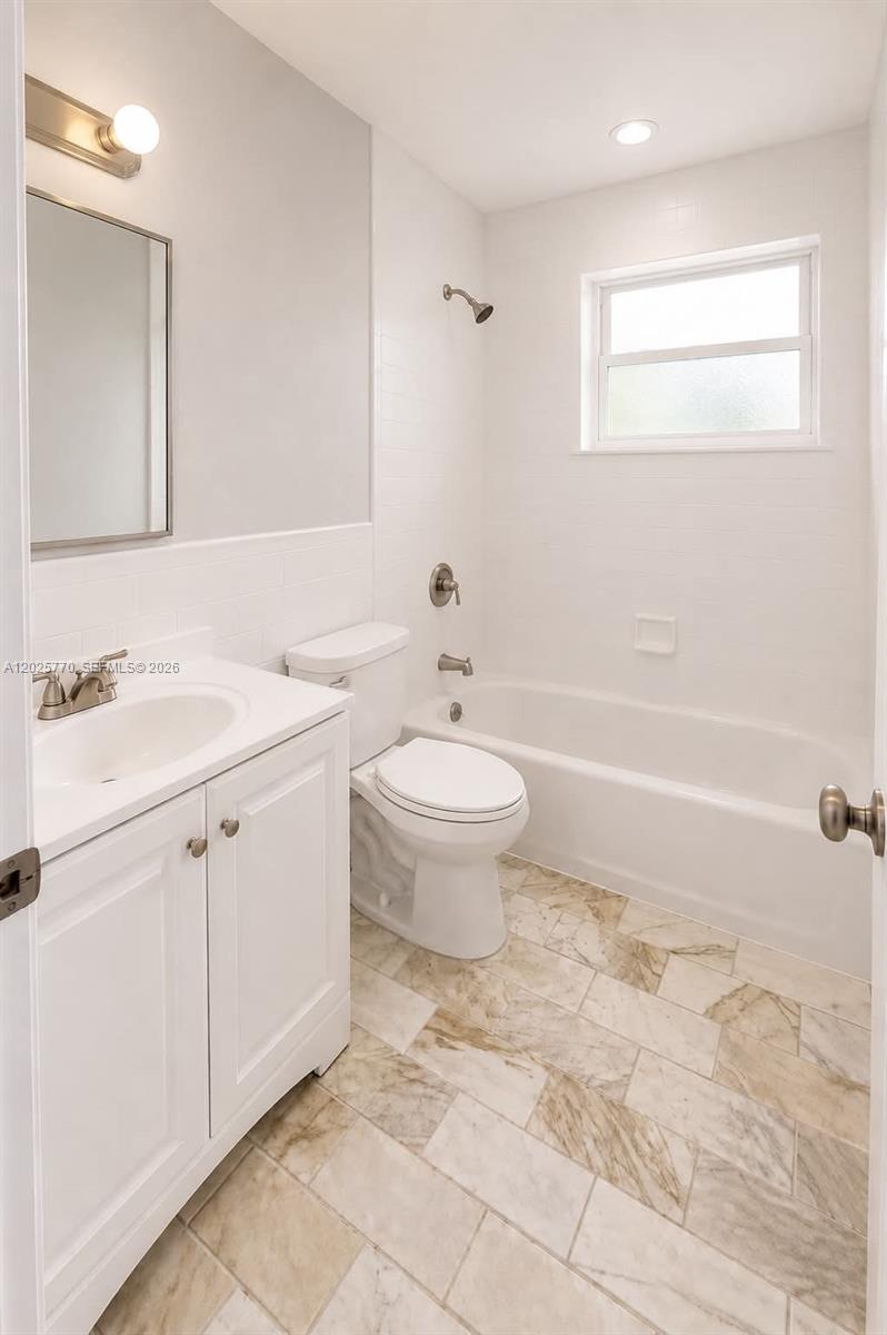 HOLLYWOOD BEACH HEIGHTS S - Residential Lease