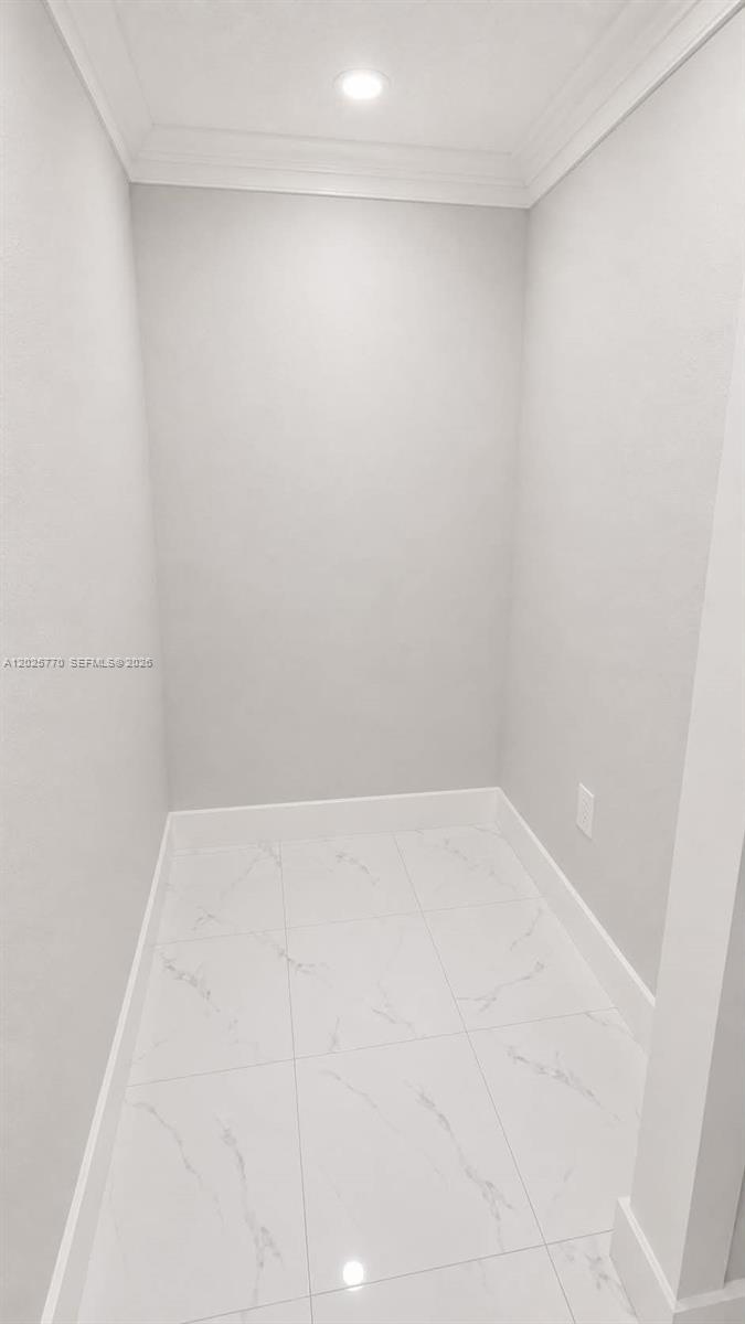 HOLLYWOOD BEACH HEIGHTS S - Residential Lease